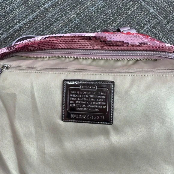 COACH POPPY RARE Limited Edition Sequin pink bag - Picture 5 of 8
